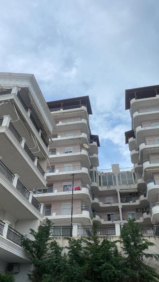Blue Breeze Attic Apartments Sarandë Exterior foto