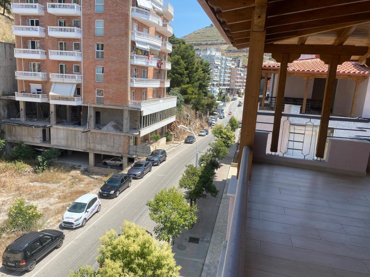 Blue Breeze Attic Apartments Sarandë Exterior foto