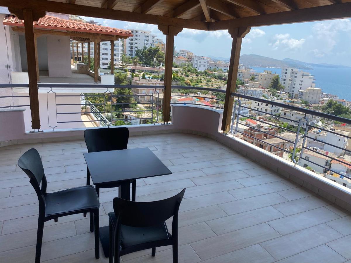 Blue Breeze Attic Apartments Sarandë Exterior foto